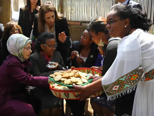 Emine Erdoğan, Afrika’da Sivil Toplum Kuruluşu Temsilcileri İle Buluştu