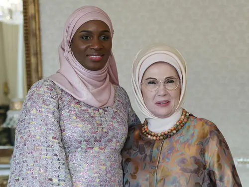 Emine Erdoğan, Senegal Cumhurbaşkanının eşi Marie Khone Faye ile bir araya geldi