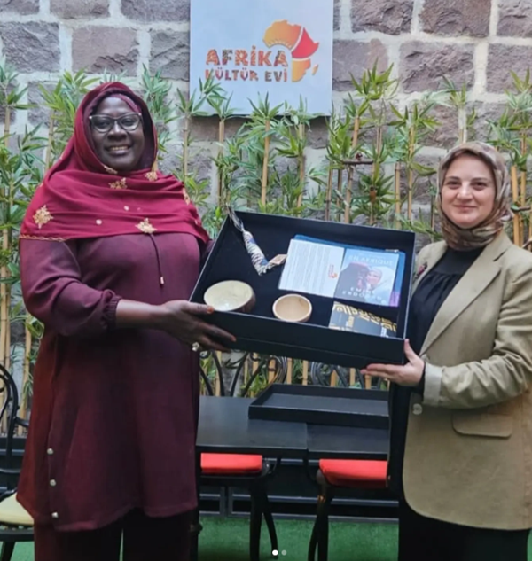 Senegal El Sanatları Eğitim Merkezi (CFA) Afrika Kültür Evi’ni ziyaret etti
