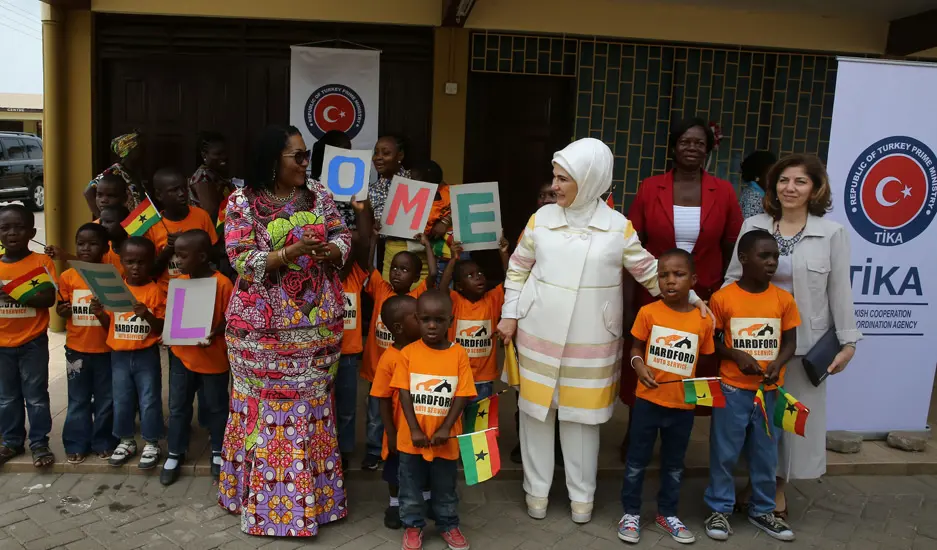 Emine Erdoğan, Gana’da Lordina Vakfı’nı Ziyaret Etti